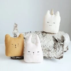 Coussin Boîte à Musique Licorne Blanche Fabelab® Coton Bio GOTS- Doudou Bio Scandinave -Doudou Bio Promos Boutique coussin boite a musique licorne blanche fabelab coton bio gots doudou bio scandinave 3