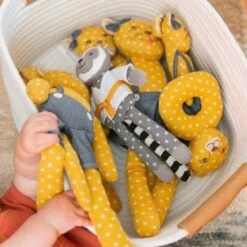 Doudou Attache Sucette Guépard Ocre Rita 23 Cm Apple Park™-Jouets Bio Apple Park™ -Doudou Bio Promos Boutique doudou attache sucette flamant rose franny 25 cm apple park jouets bio apple park 2