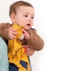 Doudou Ours Plat à Nœuds Jersey De Coton Bio Sigikid® 26 Cm Jaune Ocre - Doudou Bébé -Doudou Bio Promos Boutique doudou ours plat a noeuds jersey de coton bio sigikid 26 cm jaune ocre doudou bebe 6
