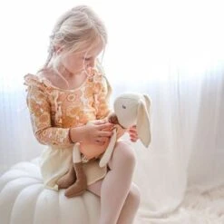 Doudou Peluche Bio Lapine Luella 42cm Apple Park™ -Jouets Bio Apple Park™ -Doudou Bio Promos Boutique doudou peluche bio lapine luella 42cm apple park jouets bio apple park 5