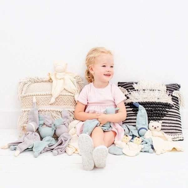 Doudou Plat Bébé Hoppa® Chat Mila Lange Mousseline Écru 24cm Coton Bio GOTS - Doudou Bébé 4 Doudou Plat Bébé Hoppa® Chat Mila Lange Mousseline Écru 24cm Coton Bio GOTS - Doudou Bébé – Image 4