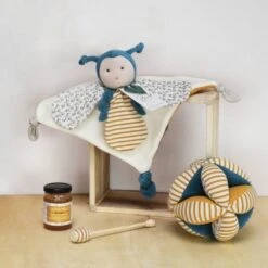 Doudou Plat Pollen L'abeille 25cm Coton Bio Doudou Et Compagnie® - Doudou Bio Français -Doudou Bio Promos Boutique doudou plat pollen l abeille 25cm coton bio doudou et compagnie doudou bio francais 5