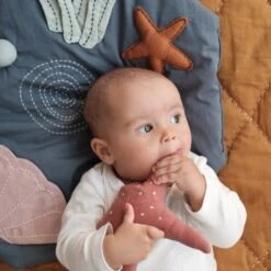 Doudou Hochet Etoile De Mer Fabelab® 20 Cm Coton Bio GOTS- Jouet Bio Scandinave -Doudou Bio Promos Boutique hochet etoile de mer fabelab 20 cm coton bio gots jouet bio scandinave 2