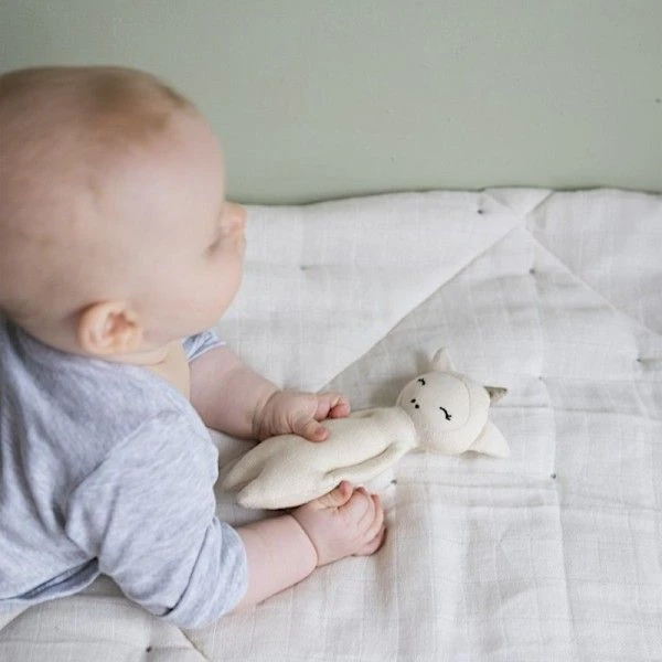 Hochet Fabelab® Licorne Merveilleuse 17 Cm Blanche Coton Bio GOTS- Jouet Bio Scandinave 2 Hochet Fabelab® Licorne Merveilleuse 17 Cm Blanche Coton Bio GOTS- Jouet Bio Scandinave – Image 2