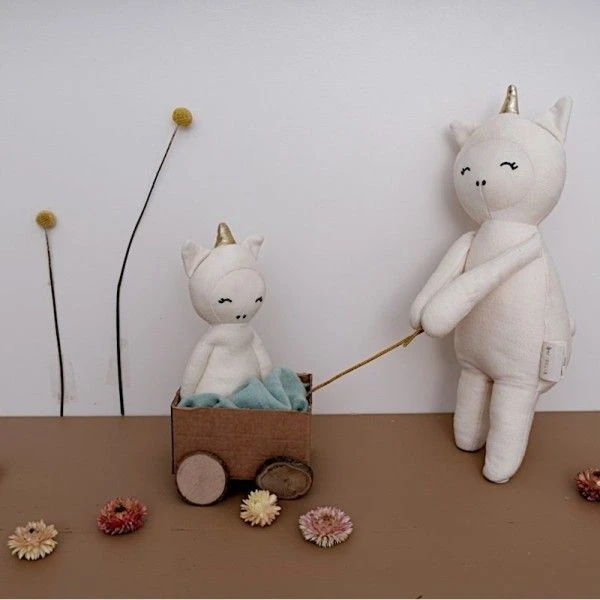 Hochet Fabelab® Licorne Merveilleuse 17 Cm Blanche Coton Bio GOTS- Jouet Bio Scandinave 3 Hochet Fabelab® Licorne Merveilleuse 17 Cm Blanche Coton Bio GOTS- Jouet Bio Scandinave – Image 3