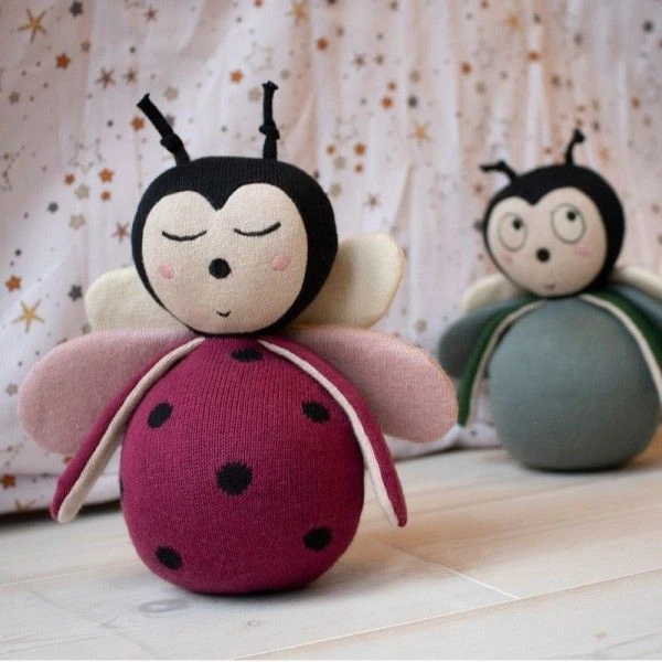 Jouet Bébé Culbuto Lullu La Coccinelle Filibabba®-Doudou Peluche Design Scandinave 7 Jouet Bébé Culbuto Lullu La Coccinelle Filibabba®-Doudou Peluche Design Scandinave – Image 7