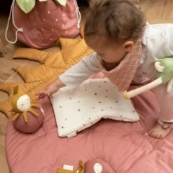 Jouets Bébé Culbuto Fraise Fabelab® 18 Cm Coton Bio GOTS- Jouet Bio Scandinave -Doudou Bio Promos Boutique jouets bebe culbuto abeille fabelab 18 cm coton bio gots jouet bio scandinave 2