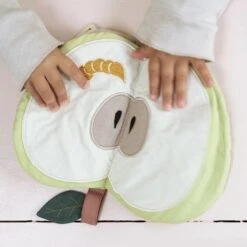 Livre Bébé En Tissu Pomme Verte Fabelab® Coton Bio GOTS- Jouet Bio Scandinave -Doudou Bio Promos Boutique livre bebe en tissu pomme verte fabelab coton bio gots jouet bio scandinave 6