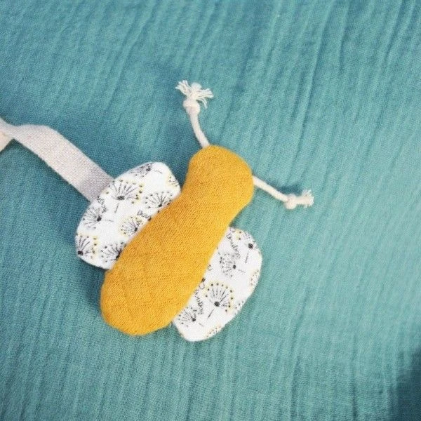 Poupée De Chiffon Pollen 25cm Coton Bio Doudou Et Compagnie® - Doudou Bio Français 4 Poupée De Chiffon Pollen 25cm Coton Bio Doudou Et Compagnie® - Doudou Bio Français – Image 4