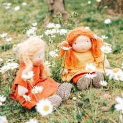 Poupée WaldorfLili 28cmBlonde Aux Yeux Bleus Coton Bio ChimpyToys® - Poupée De Chiffon Bio -Doudou Bio Promos Boutique poupee waldorf lili 28cm blonde aux yeux bleus coton bio chimpytoys poupee de chiffon bio 4