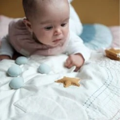 Tapis D'éveil & Activités Arc En Ciel Fabelab® Coton Bio GOTS- Jouet Bio Scandinave -Doudou Bio Promos Boutique tapis d eveil activites arc en ciel fabelab coton bio gots jouet bio scandinave 2